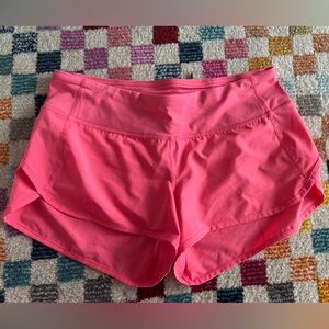 Excellent condition size 6 lululemon speed up low rise lined short 2.5” hot pink